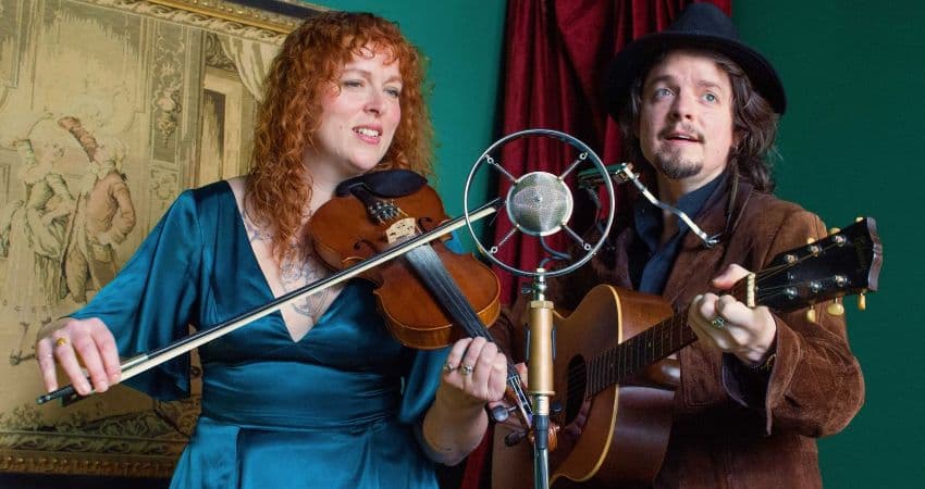An evening with A Different Thread at Cafe No9 (the second of two back to back shows) — CAFE NO9