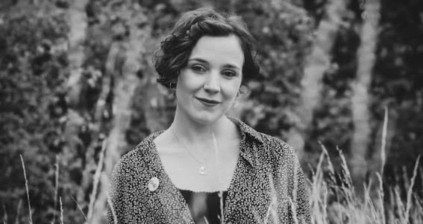 An evening with Holly Carter at Cafe No9 — CAFE NO9