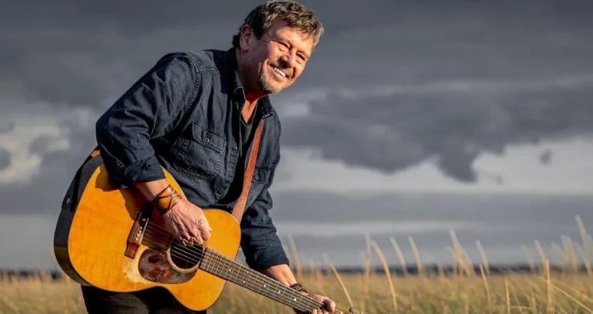 An evening with Lennie Gallant at Cafe No9 — CAFE NO9