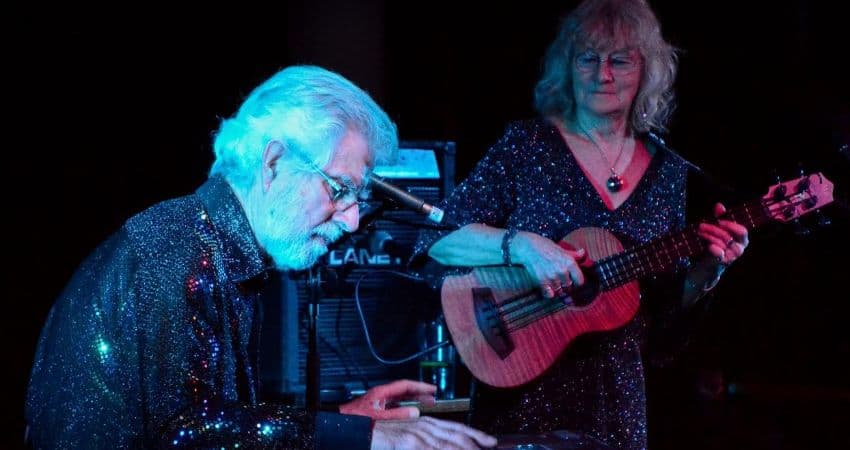 An evening with Bob Hall & Hilary Blythe at Cafe No9 — CAFE NO9